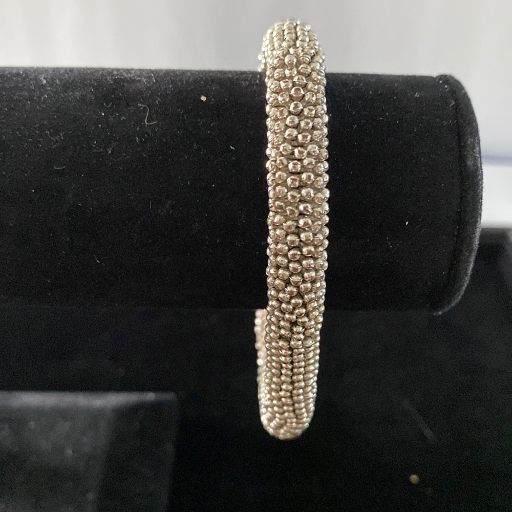 Vintage elasticated bracelet